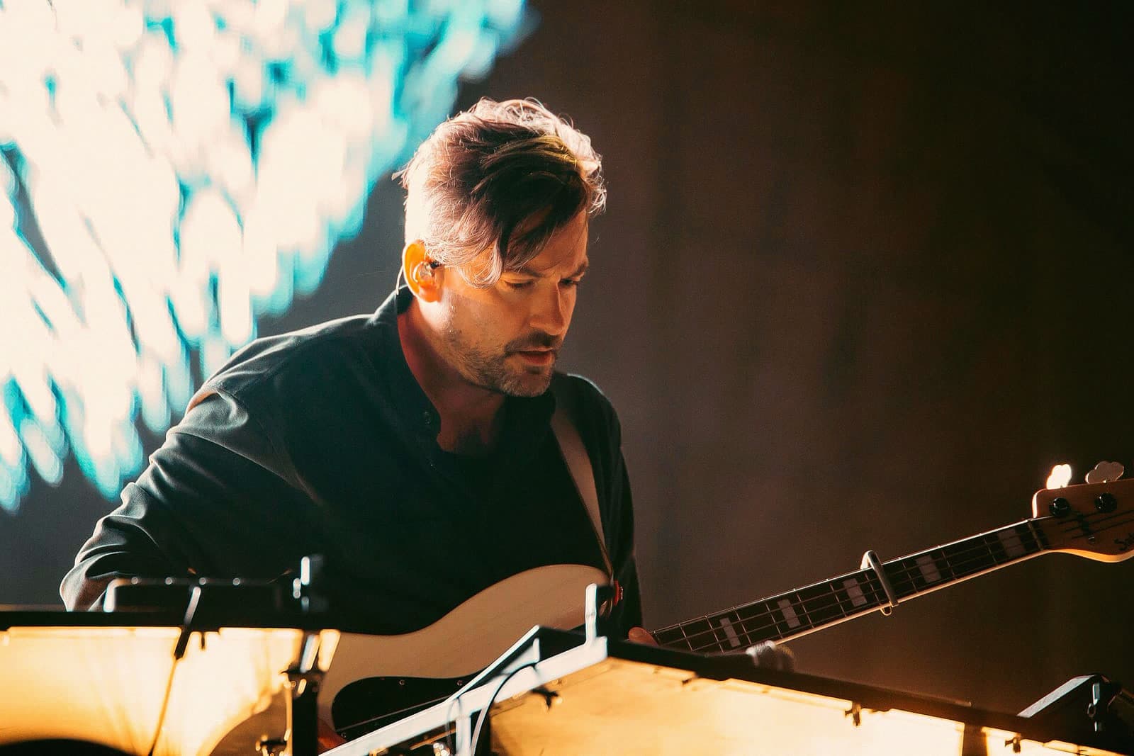 Bonobo announces 'Distance In Static' for September, leading with a club-built single, 'Me and You'
